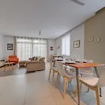 St Julian's 2br With Private Jacuzzi
