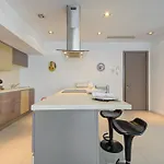 St Julian's 2br With Private Jacuzzi