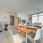 St Julian's 2br With Private Jacuzzi *