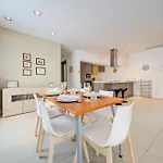 St Julian's 2br With Private Jacuzzi Apartman