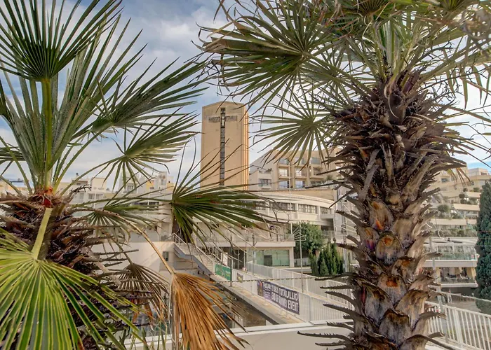 Apartament St Julian's 2br With Private Jacuzzi St. Julian's