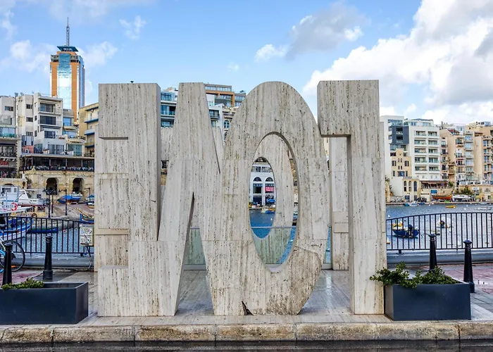 St Julian's 2br With Private Jacuzzi