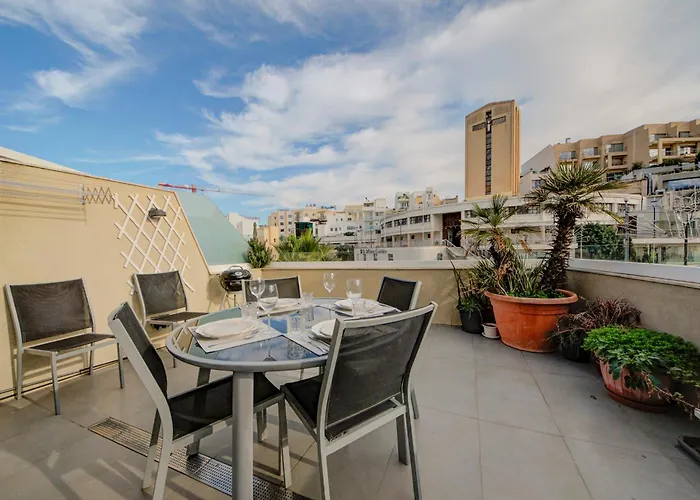 St Julian's 2br With Private Jacuzzi شقة *